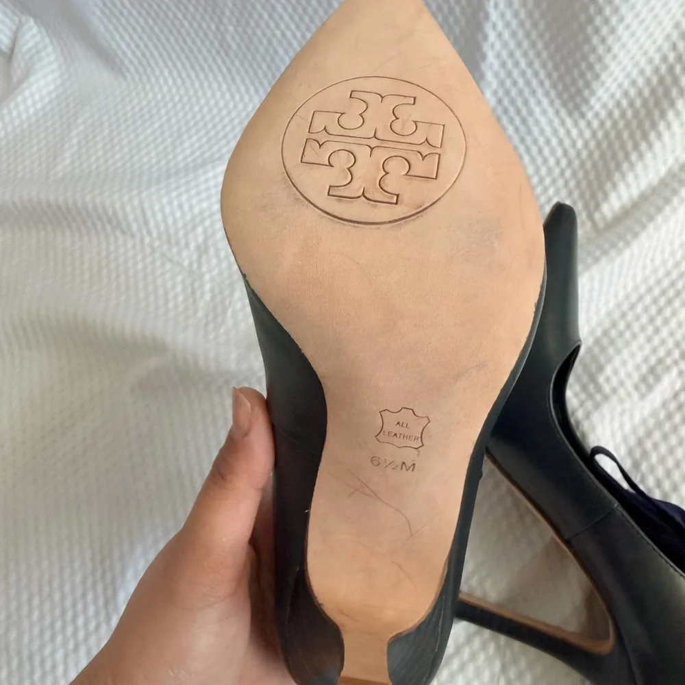 Tory Burch Balletcore Bow Kitten Navy Heels Size 6.5 All Leather NWOB